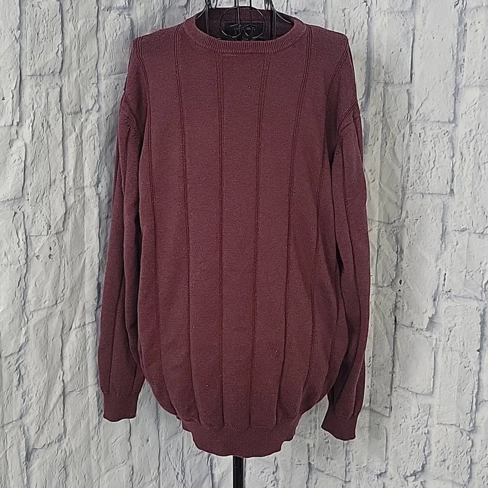 AXIST Burgandy Men's Crew Neck Sweater Large